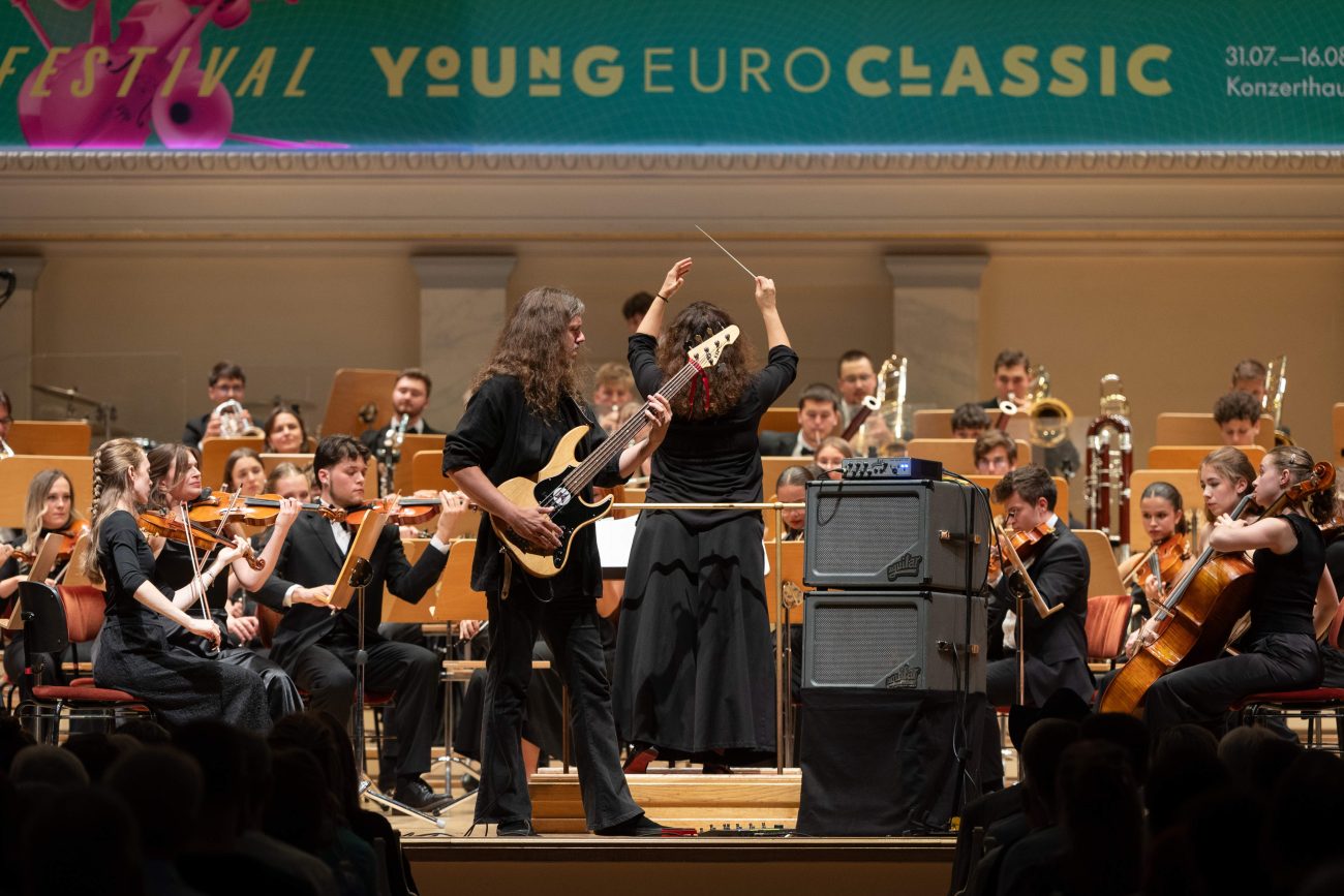 YOUNG EURO CLASSIC